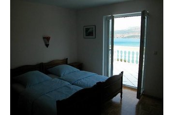 Kroatija Penzión Donji Karin, Eksterjeras